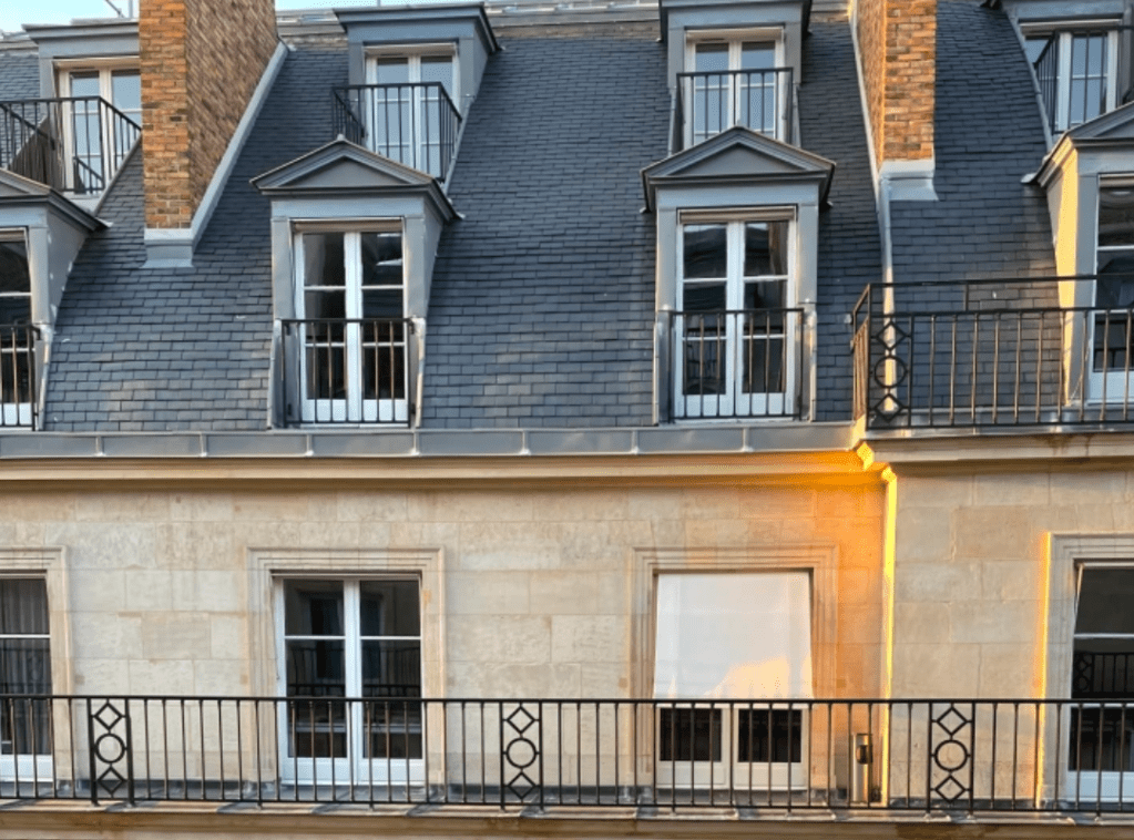 PARIS, FRANCE (BEST FRIEND&nbsp;EDITION)